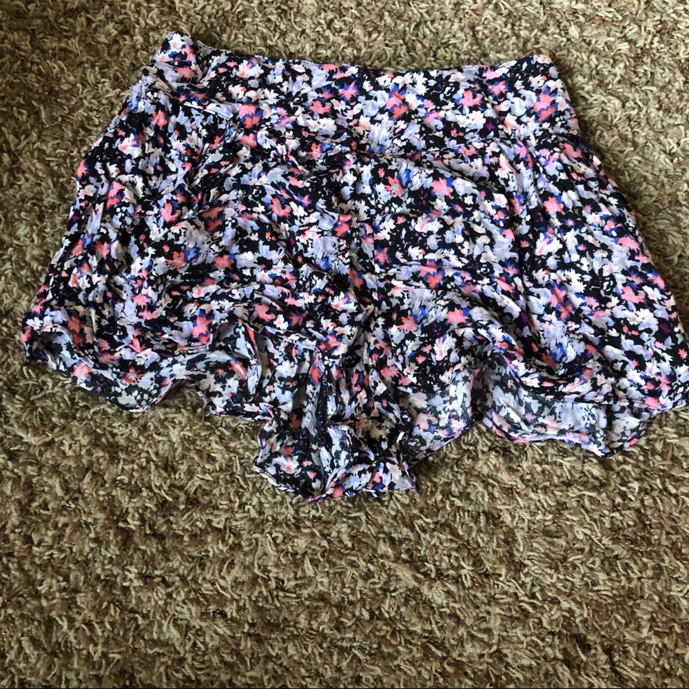 American Eagle Flowy Shorts